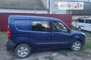 Вантажний фургон Fiat Doblo 2011 в 
