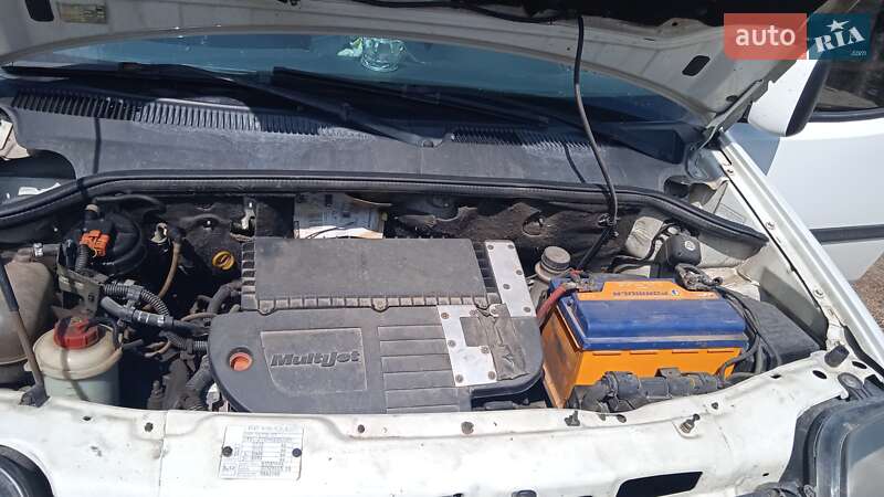 Минивэн Fiat Doblo 2005 в Томашполе