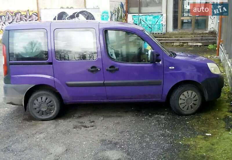 Минивэн Fiat Doblo 2007 в Ужгороде