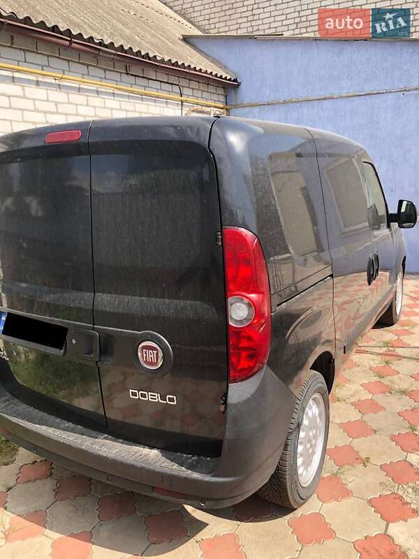 Мінівен Fiat Doblo 2012 в Лозовій