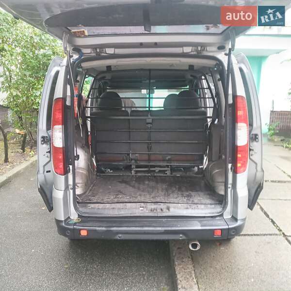 Минивэн Fiat Doblo 2007 в Киеве