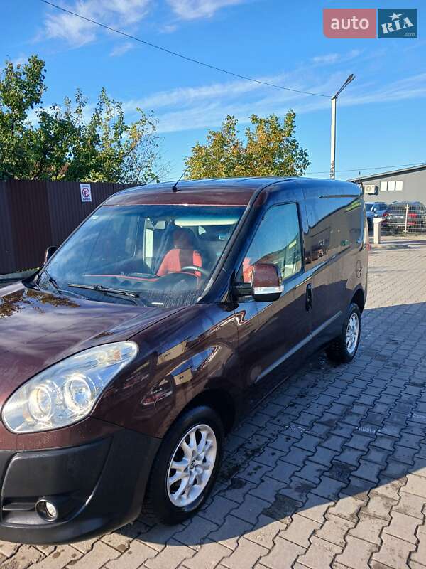 Fiat Doblo 2012