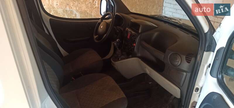 Вантажний фургон Fiat Doblo 2013 в Коротичу