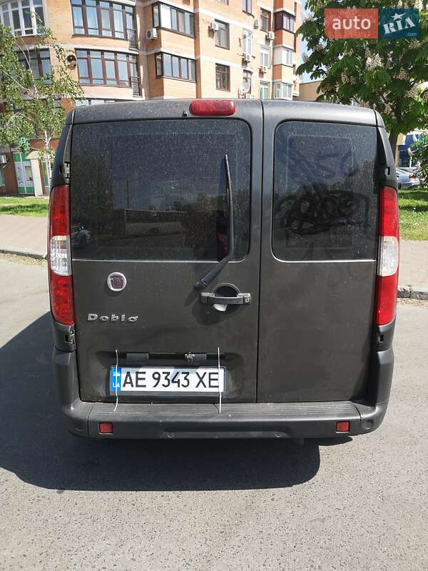 Минивэн Fiat Doblo 2008 в Киеве