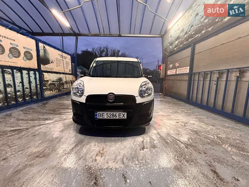 Грузовой фургон Fiat Doblo 2010 в Николаеве