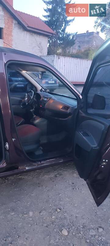 Мінівен Fiat Doblo 2010 в Чернівцях фото 7 Мінівен Fiat Doblo 2010 в Чернівцях