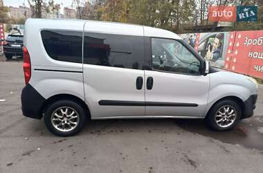 Минивэн Fiat Doblo 2010 в Киеве