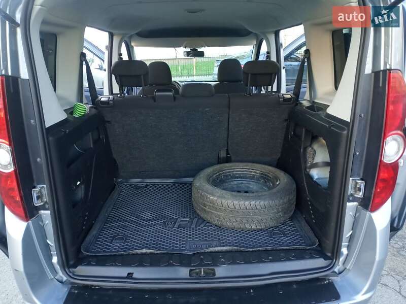Минивэн Fiat Doblo 2013 в Киеве