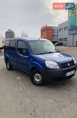 Минивэн Fiat Doblo 2007 в Киеве