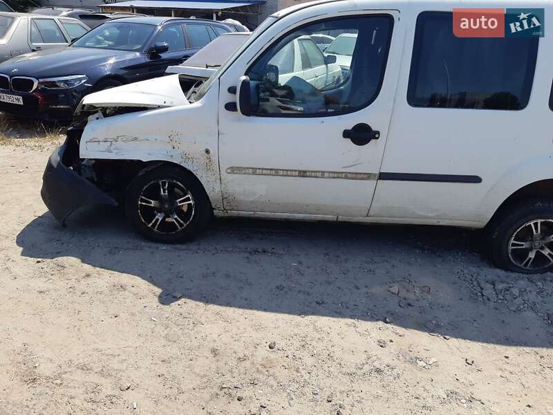 Минивэн Fiat Doblo 2001 в Киеве