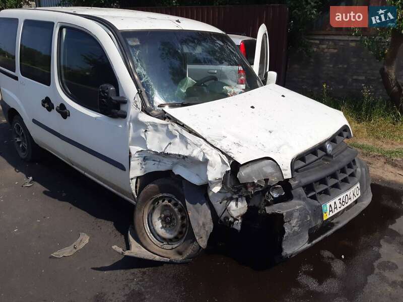 Минивэн Fiat Doblo 2001 в Киеве