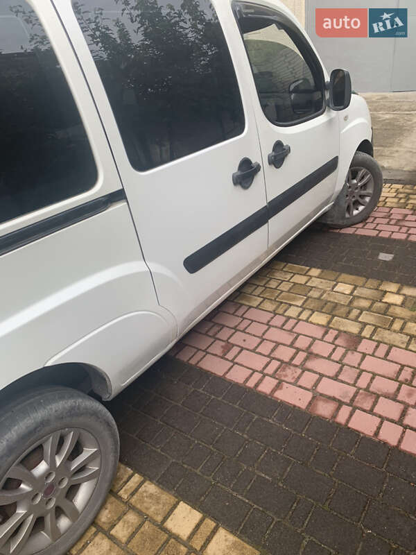 Минивэн Fiat Doblo 2009 в Могилев-Подольске