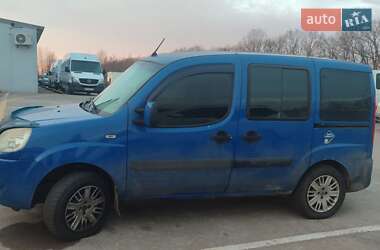 Минивэн Fiat Doblo 2008 в Киеве