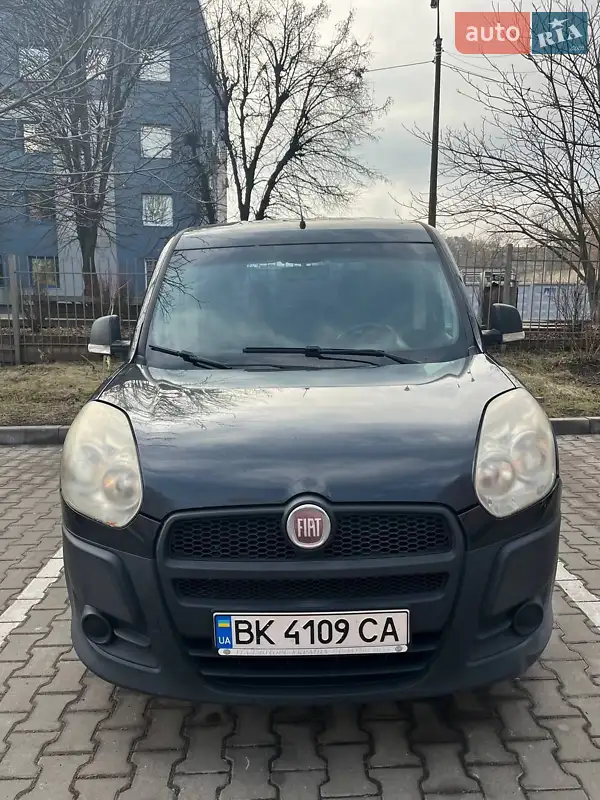 Минивэн Fiat Doblo 2010 в 