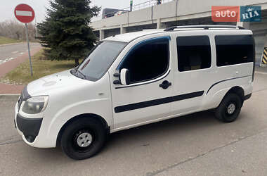 Минивэн Fiat Doblo 2008 в Киеве