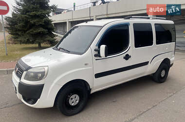 Минивэн Fiat Doblo 2008 в Киеве