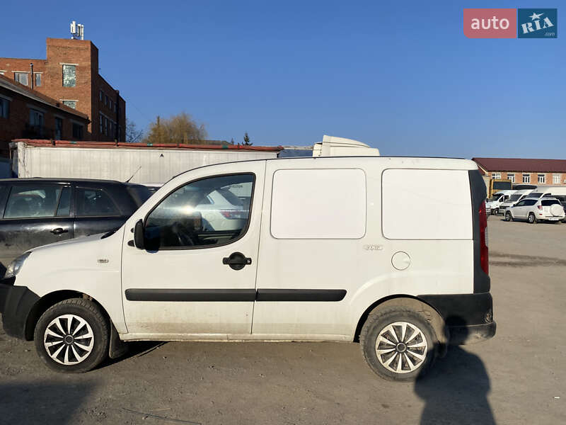 Минивэн Fiat Doblo 2006 в Каменец-Подольском