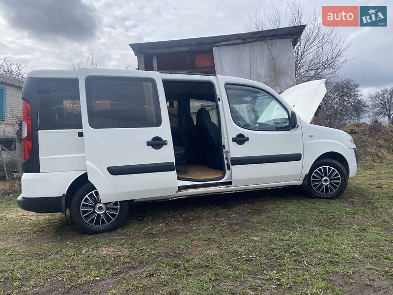 Минивэн Fiat Doblo 2007 в Тростянце