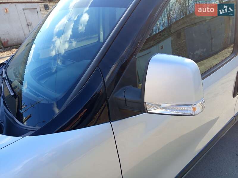 Минивэн Fiat Doblo 2012 в Сумах фото 4 Минивэн Fiat Doblo 2012 в Сумах