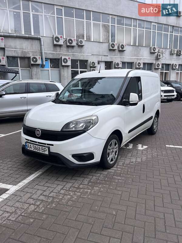 Грузовой фургон Fiat Doblo 2015 в 