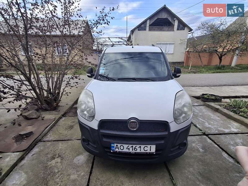 Мінівен Fiat Doblo 2010 в Виноградові