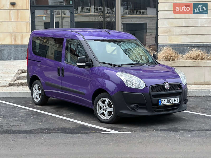 Минивэн Fiat Doblo 2011 в 