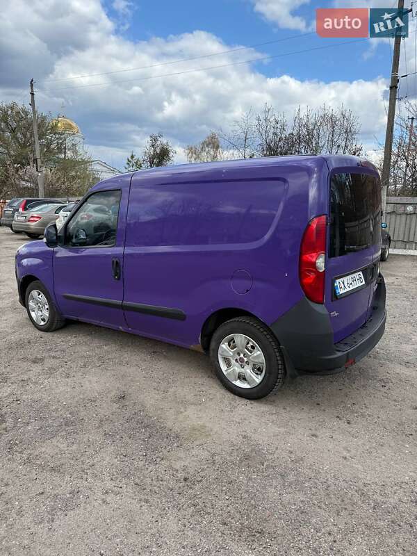 Вантажний фургон Fiat Doblo 2011 в Харкові