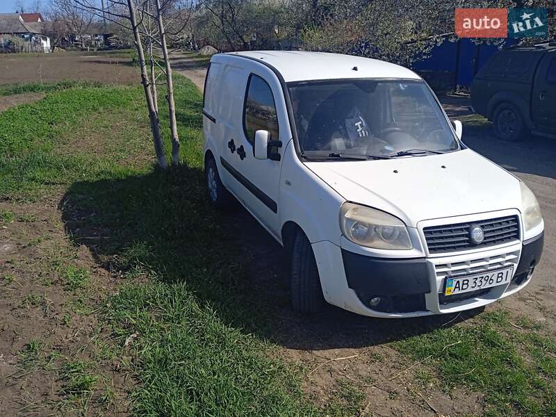 Вантажний фургон Fiat Doblo 2010 в Бершаді