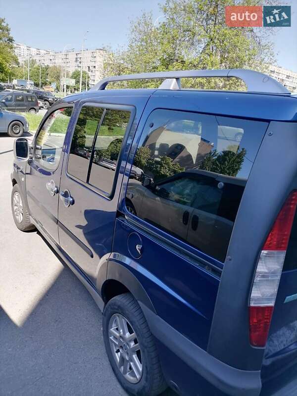Мінівен Fiat Doblo 2003 в Києві