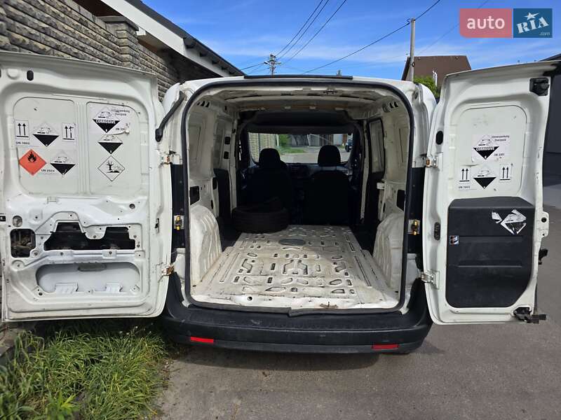 Вантажний фургон Fiat Doblo 2013 в Києві