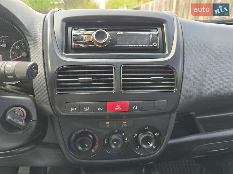 Вантажний фургон Fiat Doblo 2013 в Києві