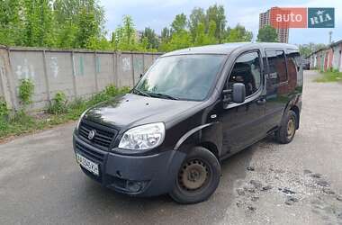 Минивэн Fiat Doblo 2010 в 