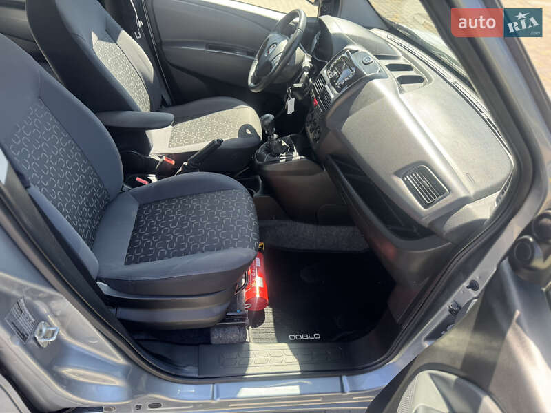 Мінівен Fiat Doblo 2014 в Луцьку