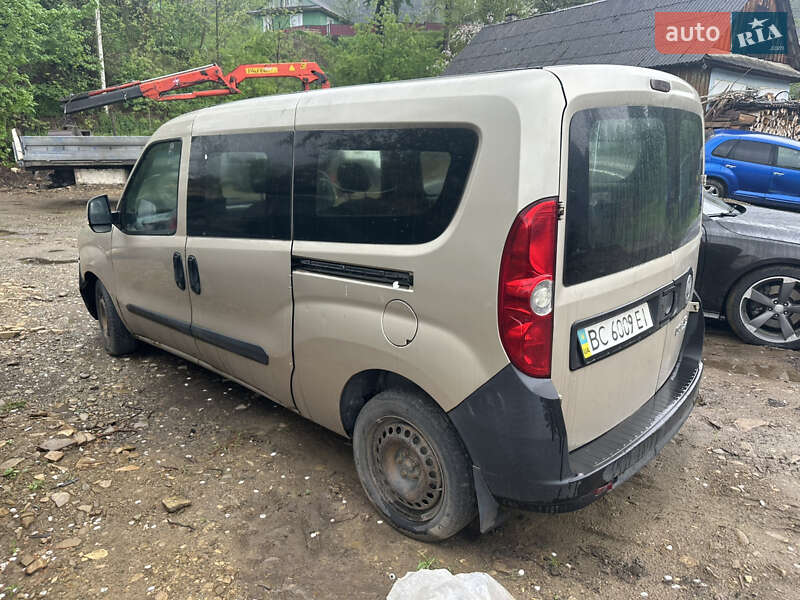 Мінівен Fiat Doblo 2010 в Делятині