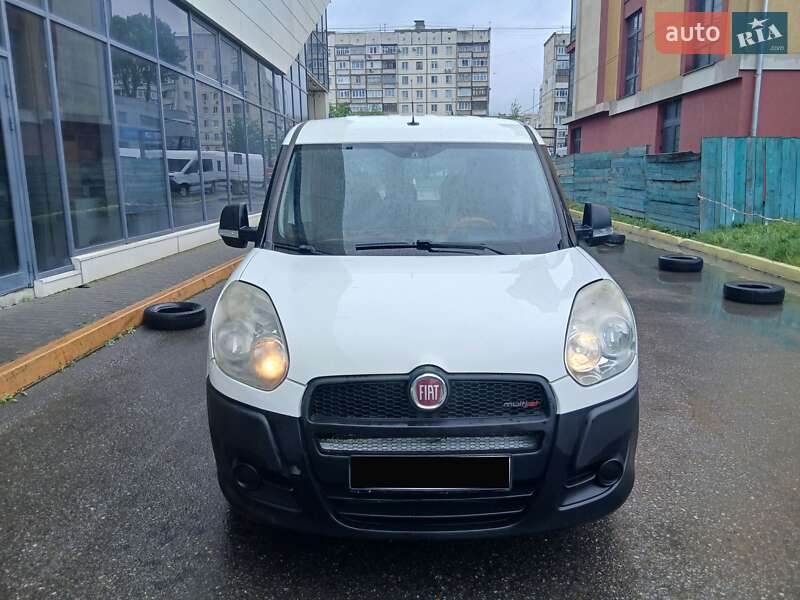 Мінівен Fiat Doblo 2011 в 