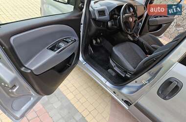 Минивэн Fiat Doblo 2011 в 