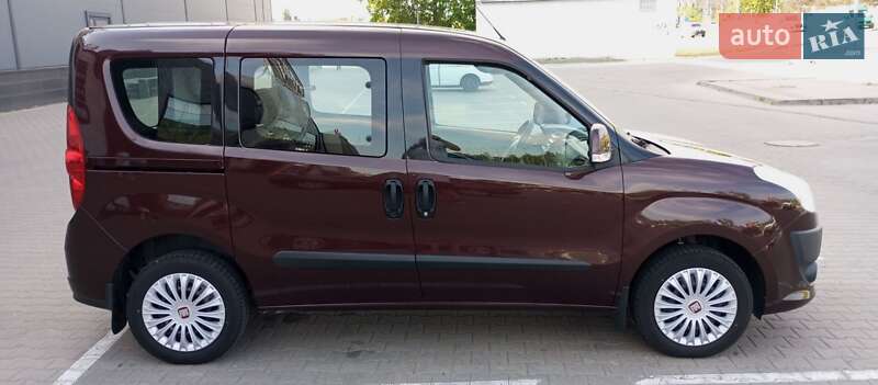 Минивэн Fiat Doblo 2013 в Киеве