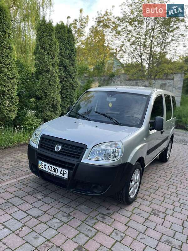 Минивэн Fiat Doblo 2008 в 