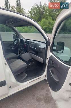 Грузопассажирский фургон Fiat Doblo 2012 в 