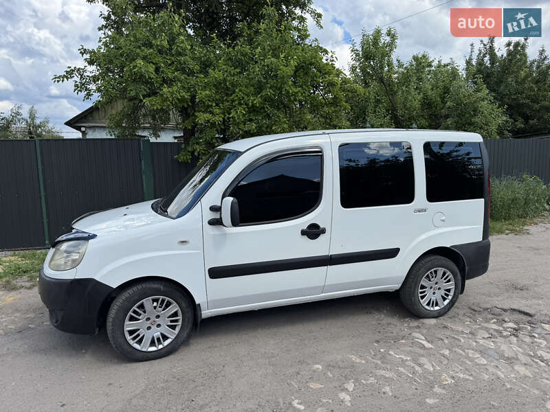 Минивэн Fiat Doblo 2009 в Сумах