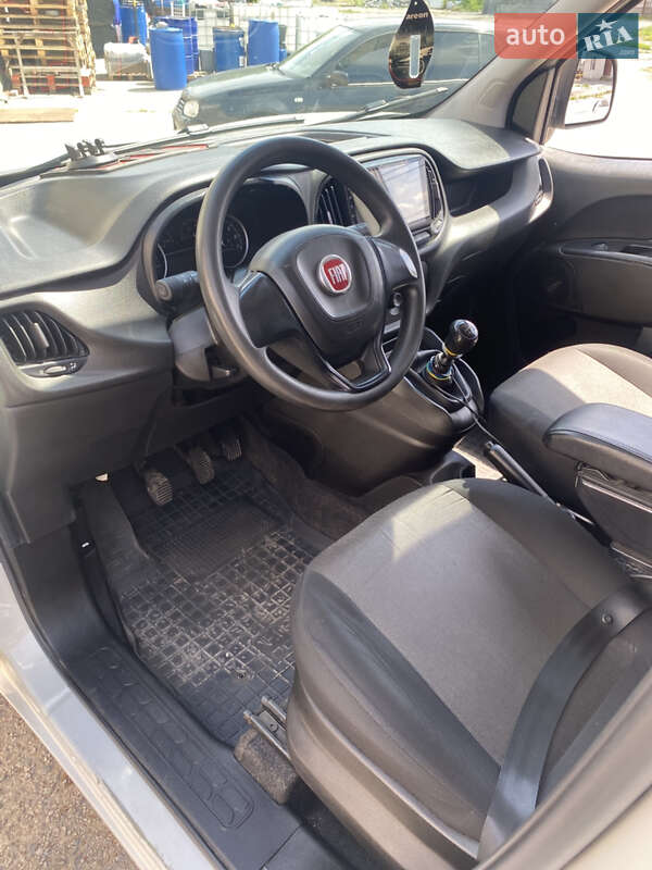 Мінівен Fiat Doblo 2020 в Святопетрівське