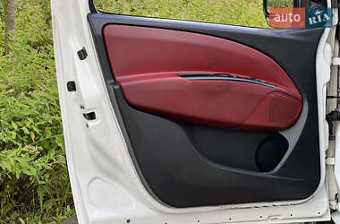 Мінівен Fiat Doblo 2011 в 