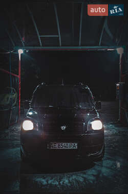 Грузопассажирский фургон Fiat Doblo 2007 в 