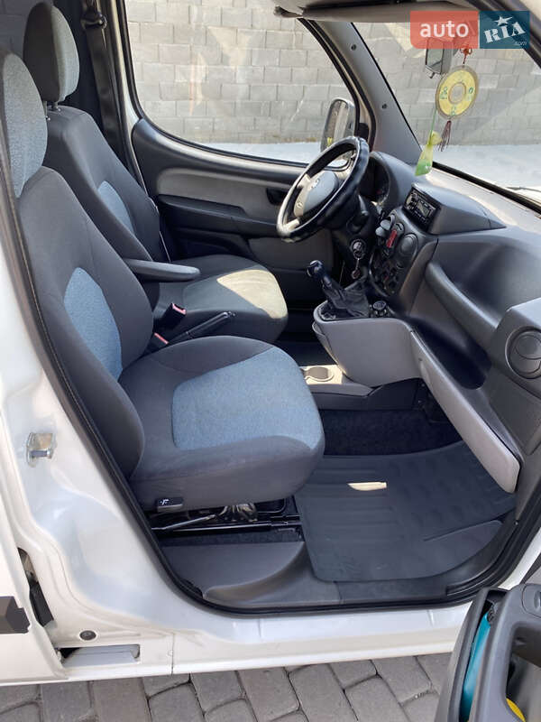 Минивэн Fiat Doblo 2008 в Луцке