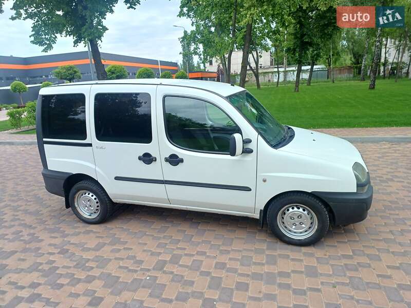 Мінівен Fiat Doblo 2003 в Києві