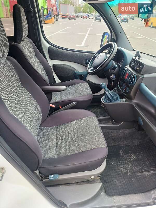 Мінівен Fiat Doblo 2003 в Києві