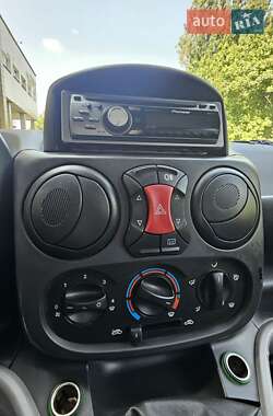 Минивэн Fiat Doblo 2011 в 