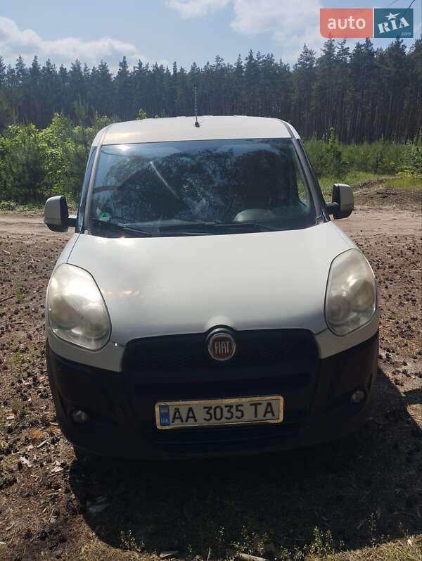 Грузовой фургон Fiat Doblo 2013 в Киеве