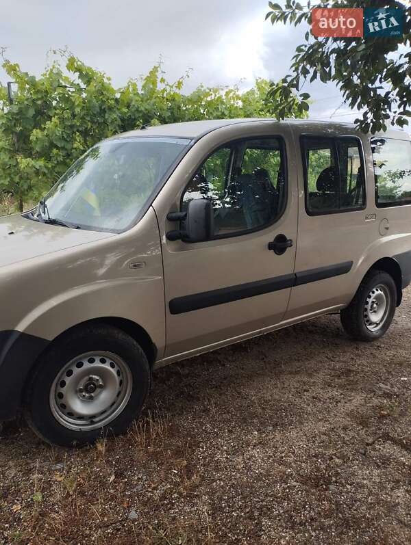 Минивэн Fiat Doblo 2012 в 