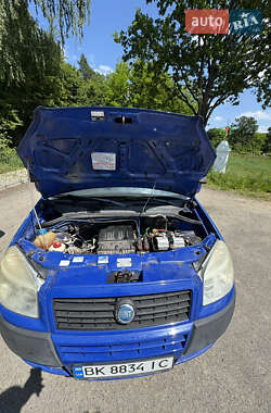 Минивэн Fiat Doblo 2006 в 